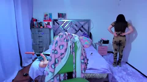 luna_analya online show from December 2, 11:07 pm