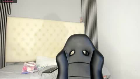 luna and banji online show from February 5, 5:10 am