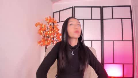 luna_blush_ online show from November 12, 4:43 am