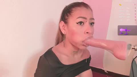 luna_cute_2 online show from November 6, 1:50 pm