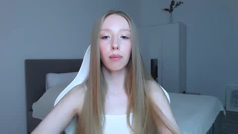 Snapshot of luna_insanity chatting on October 21, 8:35 pm Luna online show from October 21, 8:35 pm