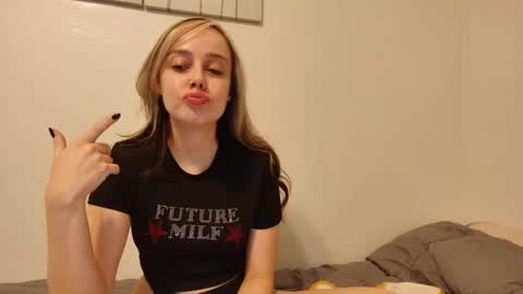 Luna online show from December 12, 11:14 pm