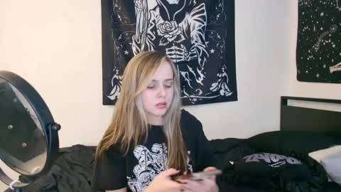 Luna online show from October 3, 10:15 pm