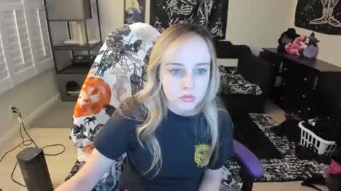 Luna online show from February 2, 1:59 am