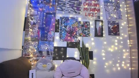 LUNA MCCOY online show from December 28, 2:11 am