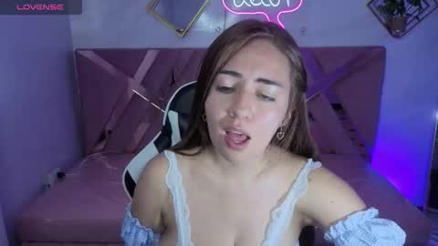 Live 1000pm 600am COLOMBIAN HOUR online show from November 22, 3:31 am