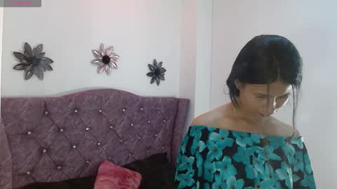 luna_starr69 online show from November 21, 2:30 pm