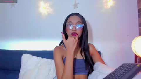 luna_valen online show from January 17, 8:49 pm