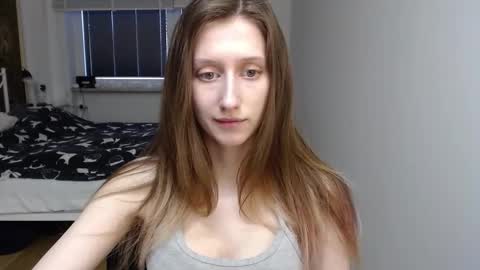 L U N A  online show from February 24, 2:27 pm