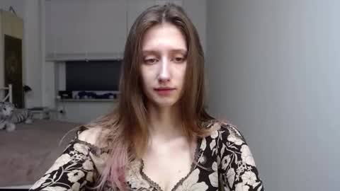 L U N A  online show from January 12, 6:29 am