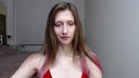 L U N A  online show from December 23, 6:39 am