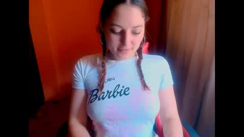 lunaa_m_ online show from March 26, 3:03 pm