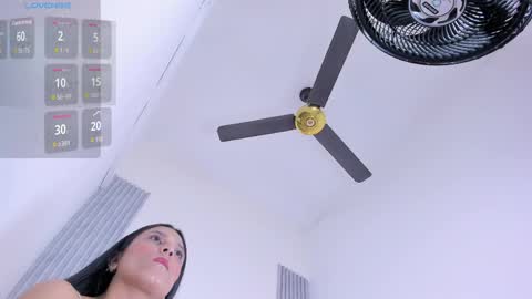 lunaasmithh online show from April 9, 11:26 am