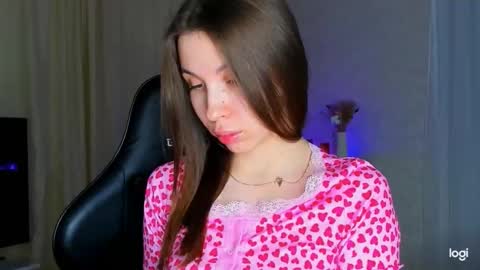 lunail online show from February 11, 12:58 am