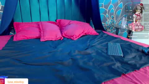 Luna online show from October 2, 9:09 pm