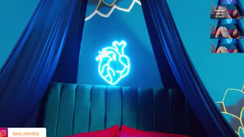 Luna online show from October 20, 7:50 pm