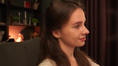 lunaolivia_ online show from October 2, 1:38 pm