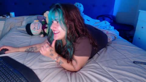 Julieth  online show from April 9, 12:43 pm