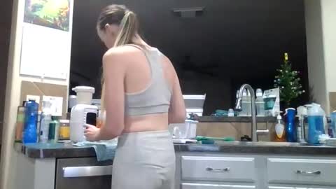 lunapixie2020 online show from January 27, 5:58 am