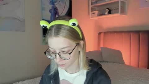 Sofia online show from October 31, 4:44 pm