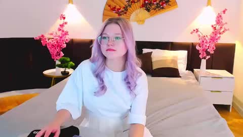 lunariafox online show from March 14, 3:24 pm