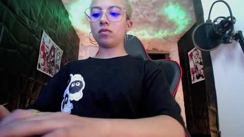 lunarichy online show from November 11, 9:23 pm