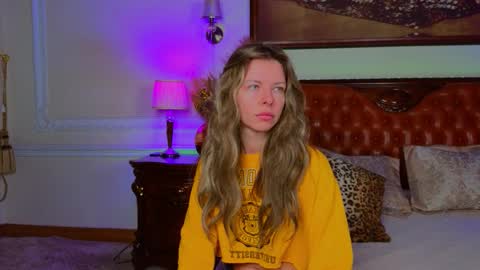 Luna Rishi online show from November 24, 6:04 am