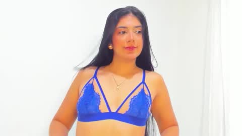     online show from December 4, 1:35 pm