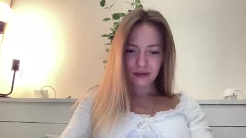 lusiluv online show from September 29, 7:41 pm