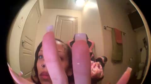 LOLA online show from January 3, 8:21 am