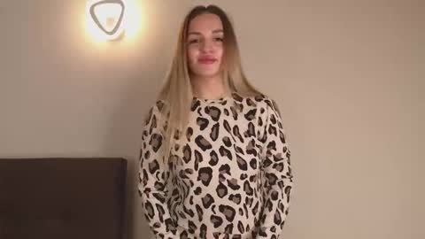 Briena online show from November 4, 6:51 am