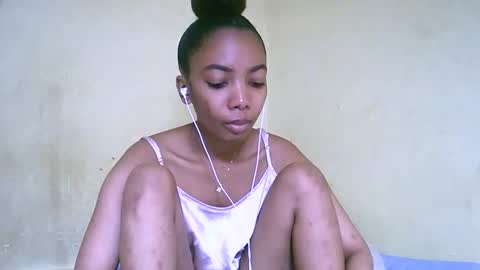 lutchia online show from September 18, 3:43 pm