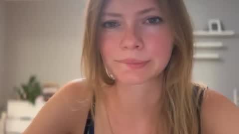 Millie online show from July 30, 9:15 pm
