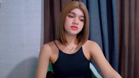 queen lux online show from March 13, 12:02 am