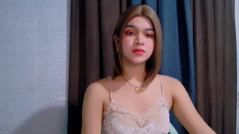 queen lux online show from March 21, 12:21 pm