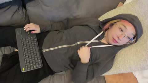 LuxGray online show from December 10, 4:24 am