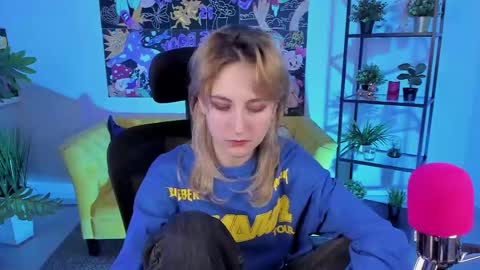 Ray online show from February 20, 6:24 pm