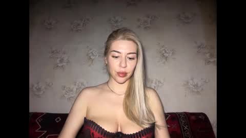 LuxSonyaStar online show from May 4, 8:23 pm