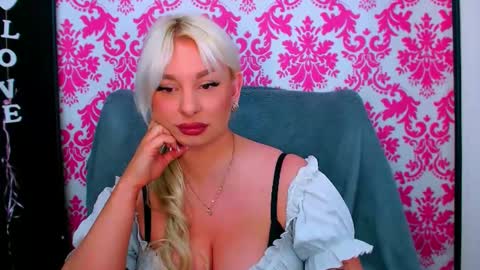 Luxuriaa online show from January 7, 10:52 pm