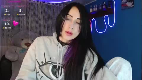 Lyann  online show from July 14, 2:05 am