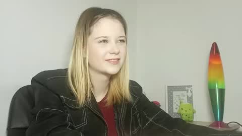 Snapshot of lydiasunny chatting on October 13, 6:10 pm Lydia online show from October 13, 6:10 pm