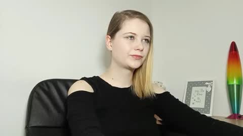 Snapshot of lydiasunny chatting on September 12, 6:26 pm Lydia online show from September 12, 6:26 pm