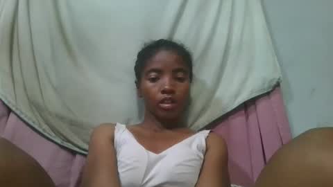 lydie856696 online show from May 7, 5:01 am