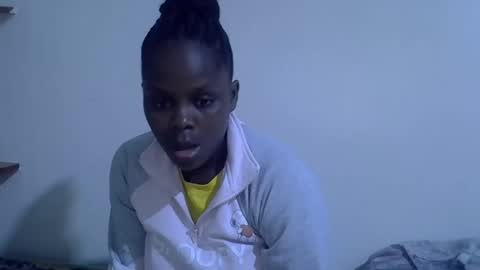lyn_anna online show from May 16, 12:24 am
