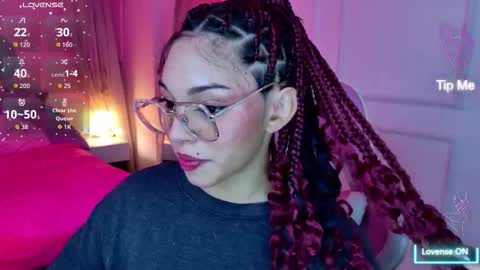 Lyna love online show from November 12, 9:35 pm