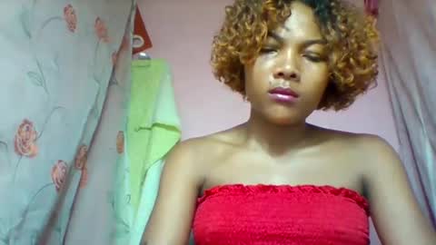 lyndah19 online show from February 4, 10:46 pm