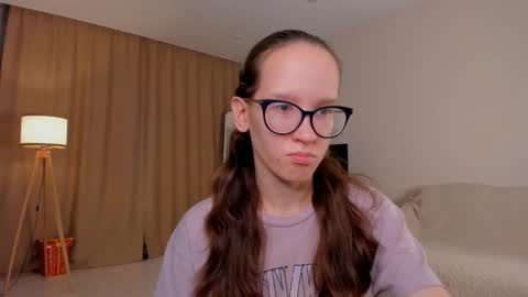 Sara online show from September 30, 4:12 pm