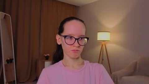 Sara online show from March 7, 4:25 pm