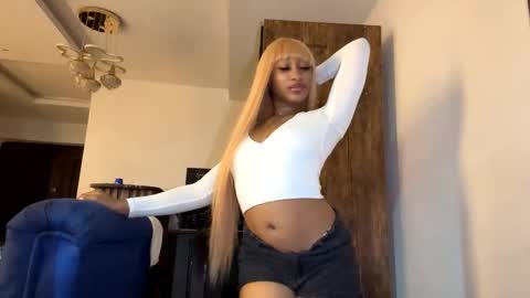 Kay online show from December 21, 5:06 pm