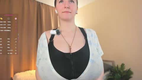 Lola online show from March 27, 6:30 pm